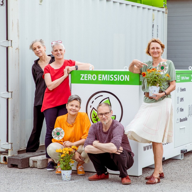 Der Kultursommer Wien bekommt eine Urkunde des Österreichische Umweltzeichens für "Green Meetings und Green Events" bei der Kultrsommer-Bühne am Nordwestbahnhof überreicht.